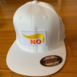 ❌SOLD❌ NO TRUMP toupee flexfit hat. L/XL